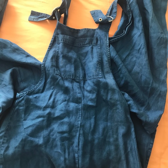 Forever 21 Pants - 90’s vibe Forever 21 dark blue long overalls GUC